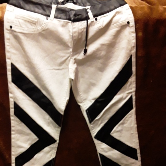 White and Black Pants - Picture 8 of 8